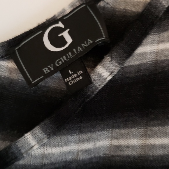 Giuliana Rancic Stripped Dress - Picture 4 of 5